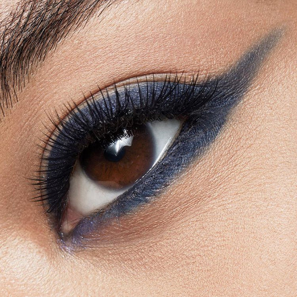 How to smudge your eyeliner naturally