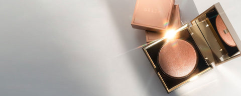 Stila Heaven's Hue Highlighter compact on a light grey background